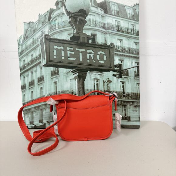 Coach 57731 Saddle 18 IN Deep Coral - Picture 2 of 6